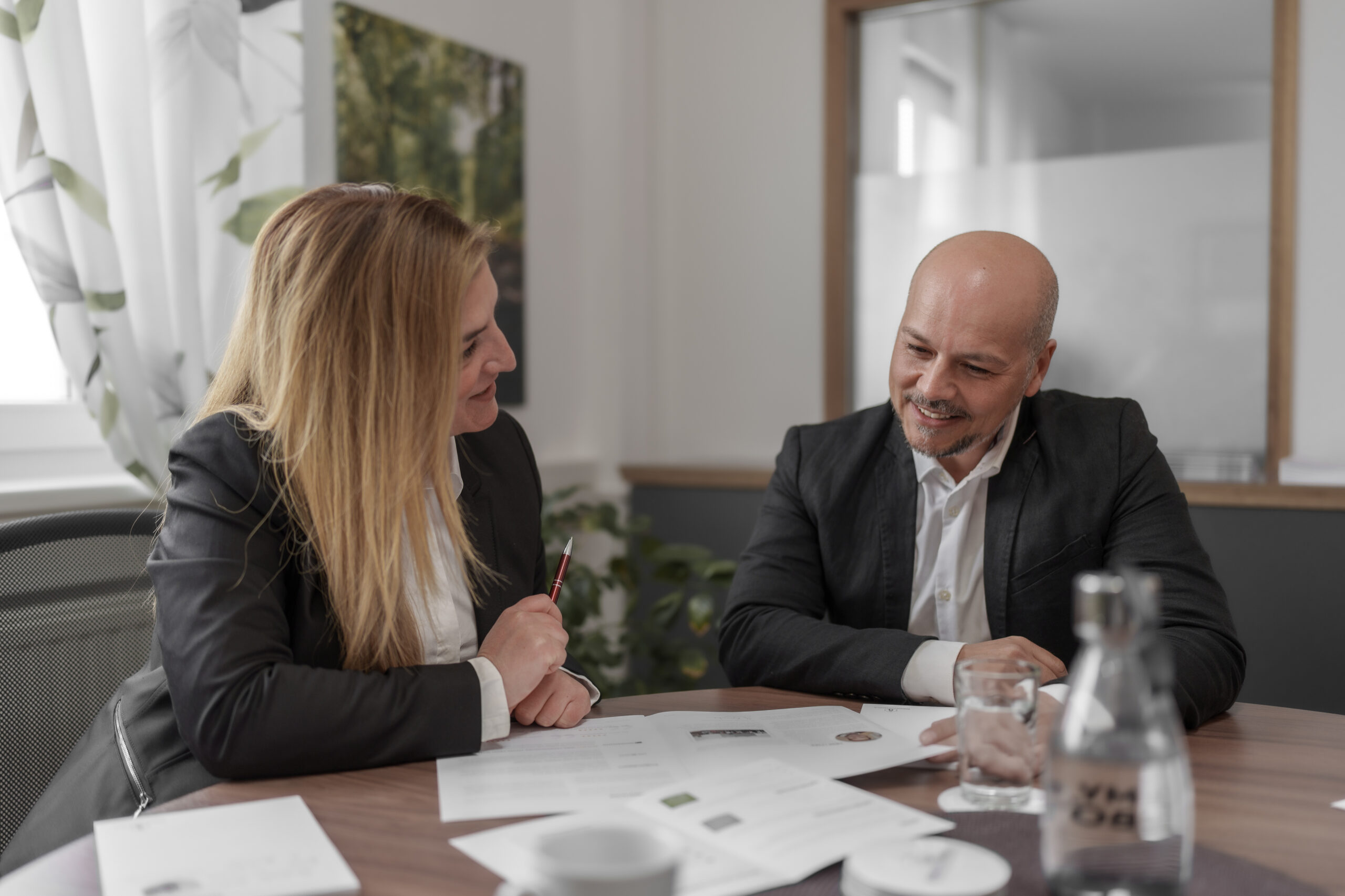 Professionelle Makler können beim Hausverkauf helfen