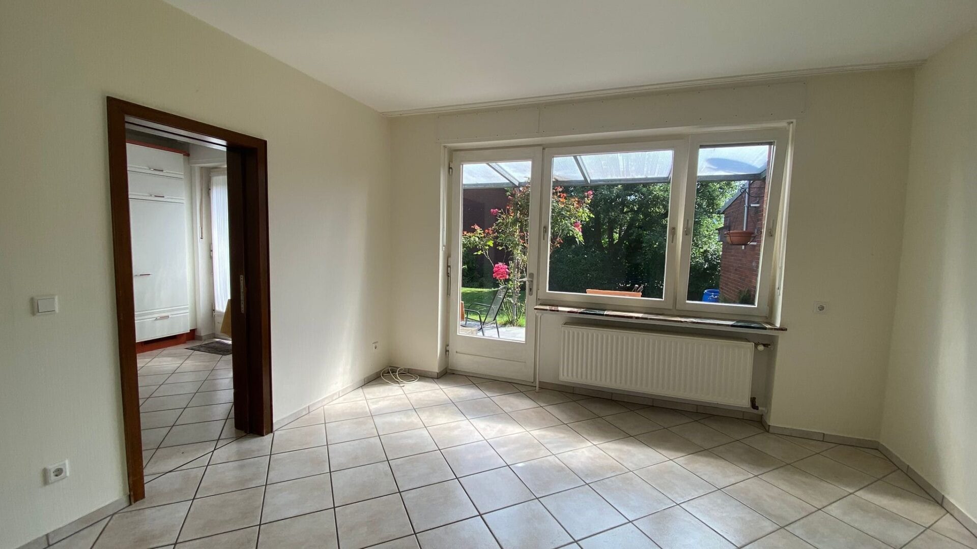 Gepflegte Erdgeschosswohnung mit Garten und Garage in attraktiver Lage von Warendorf