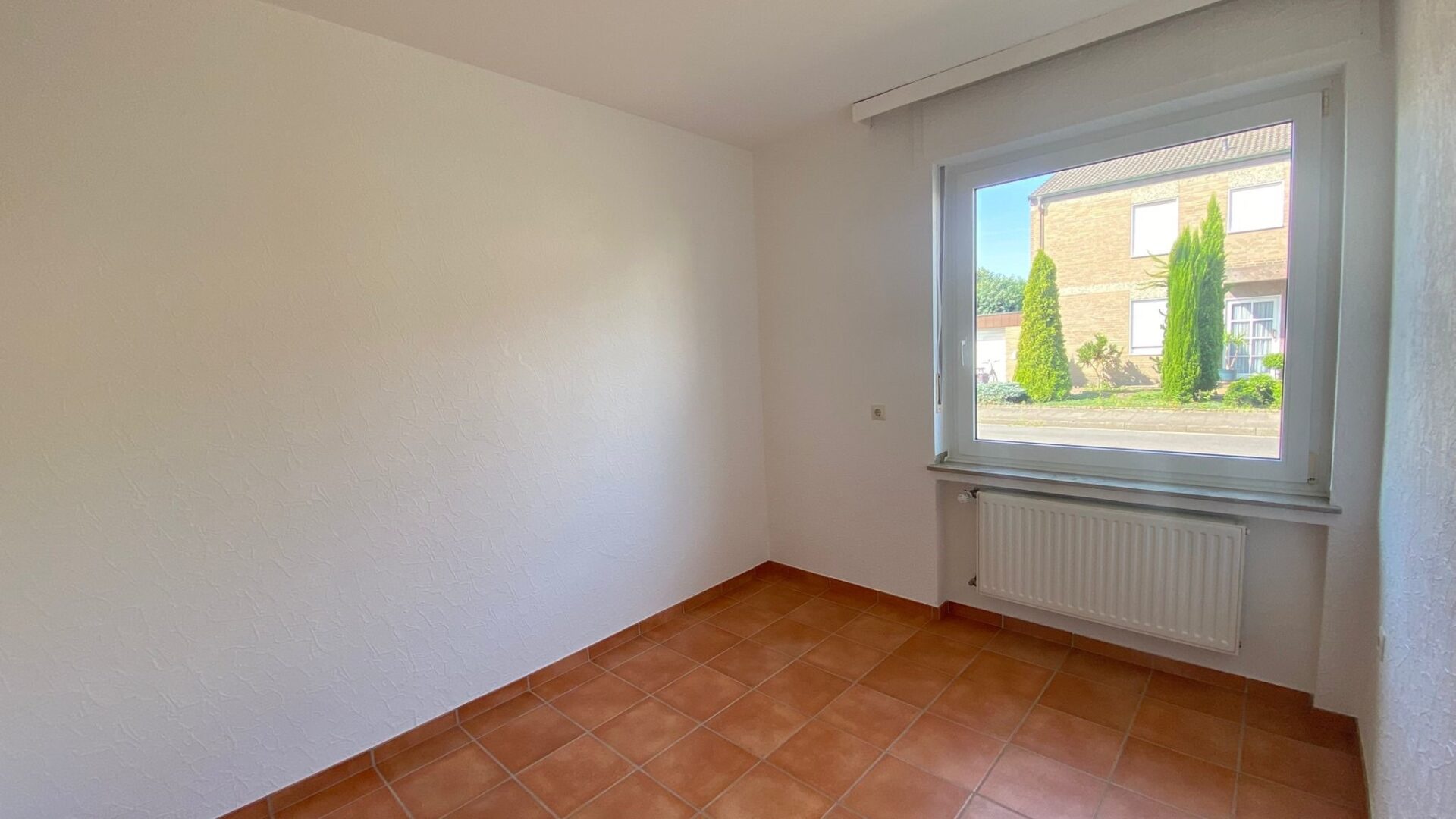 Gepflegte Erdgeschosswohnung mit Garten und Garage in attraktiver Lage von Warendorf